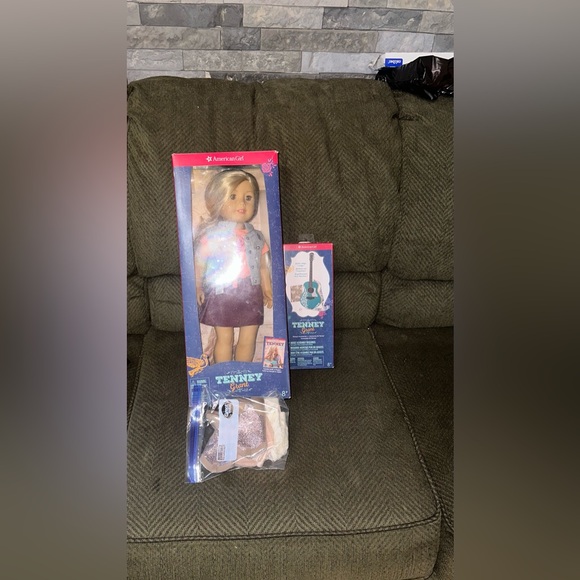 American Girl Doll Tenny Grant with accessories. - Picture 15 of 16